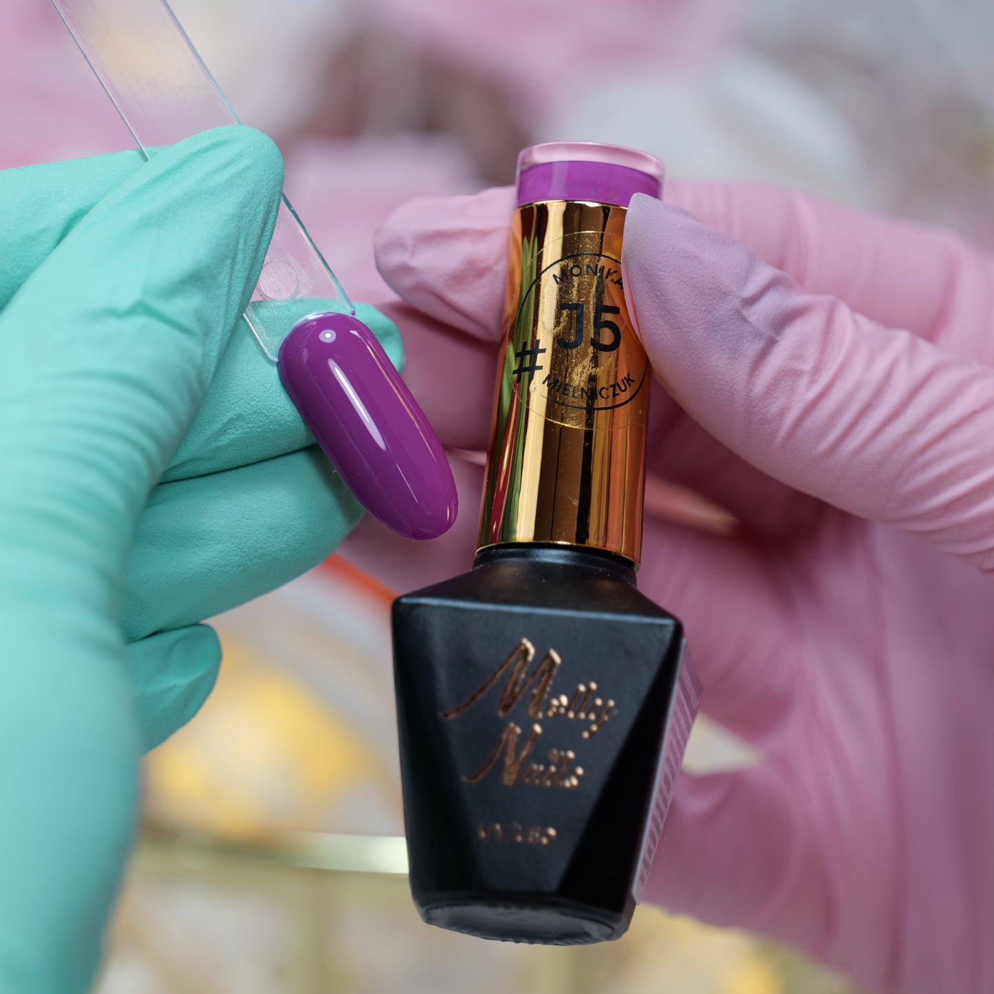 Lakier hybrydowy Molly Nails by Monika Mielniczuk J5
